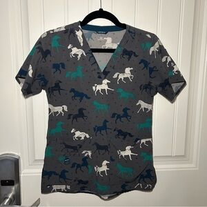 Carhartt Gray & Horse Print Short Sleeve Scrub Top Size XS